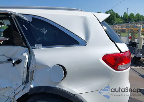 2018 Kia Sorento 2.4L Lx из США, поврежденный, VIN 5XYPG4A30JG376946